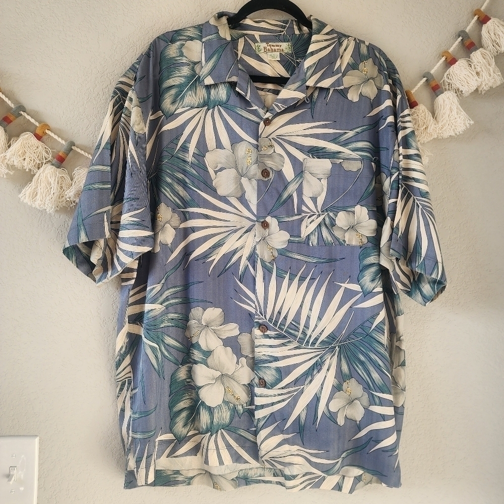Tommy Bahama 100% Silk Floral Blue Button Down Top Tropical Resortwear L